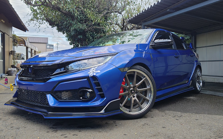 シビックタイプRのいつもイイネありがとう御座います🙇‍♂️・洗車・VERZ-WHEELS・KCV-02に関するカスタム事例の投稿画像2枚目