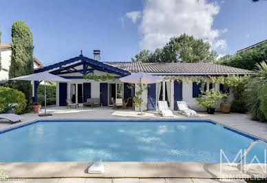 Villa with pool 17