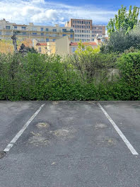 parking à Montreuil (93)