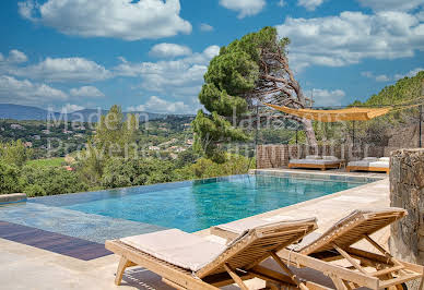 Villa with pool and terrace 17