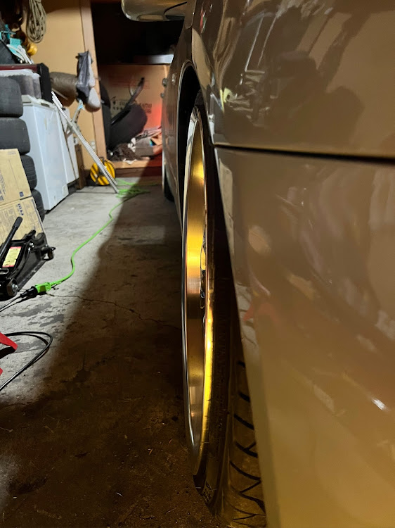 クラウンロイヤルの並べましょー・まだまだこれから・DIY・車高調整に関するカスタム事例の投稿画像1枚目