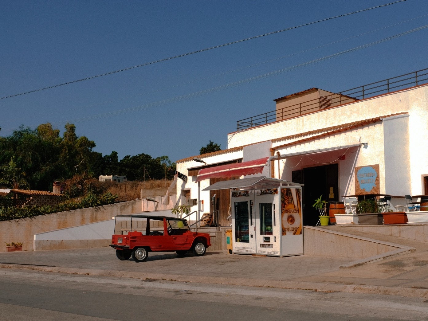 La dove c'era una pompa di benzina  di AngeloEsse