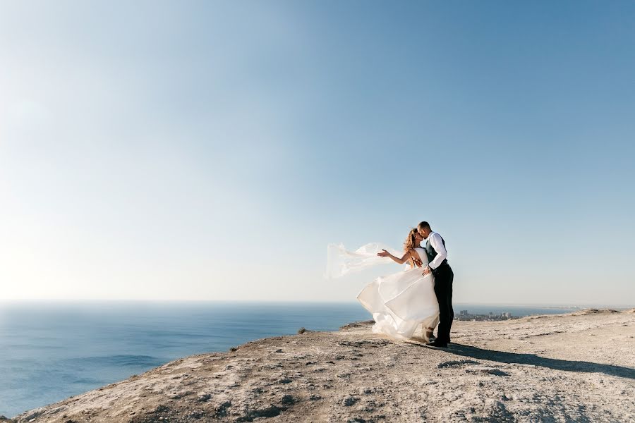 Fotógrafo de casamento Kseniya Voropaeva (voropaevaphoto). Foto de 18 de setembro 2020