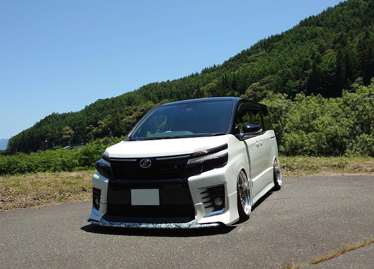 ヴォクシーのラストコラボ撮影会・オフ会・車好きの集まりに関するカスタム事例の投稿画像19枚目