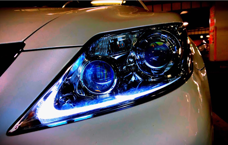 LSのLED・フォグランプ交換・レクサス・DIYに関するカスタム事例｜車の ...