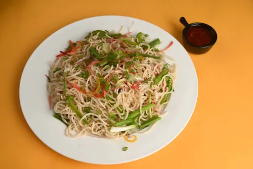 Veg Hakka Noodles