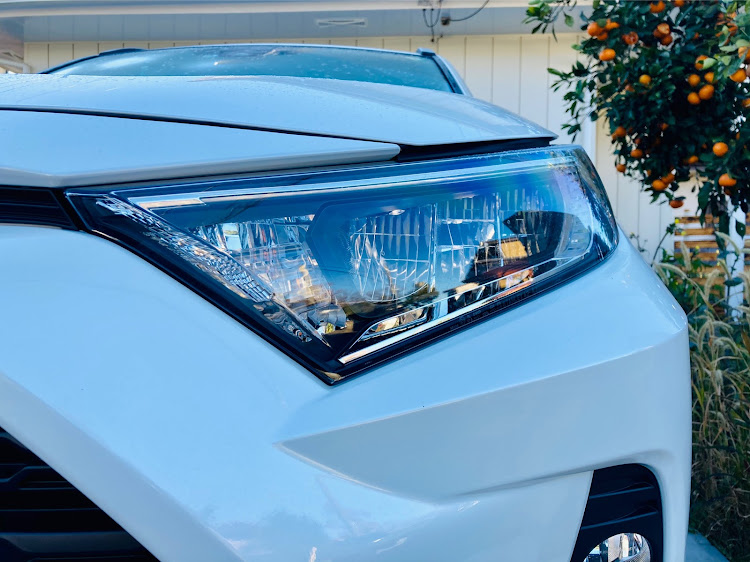 RAV4の見守るのが仕事・シェアスタイル LED・ウィンカー・バックランプ交換・素敵な仲間に関するカスタム事例の投稿画像7枚目