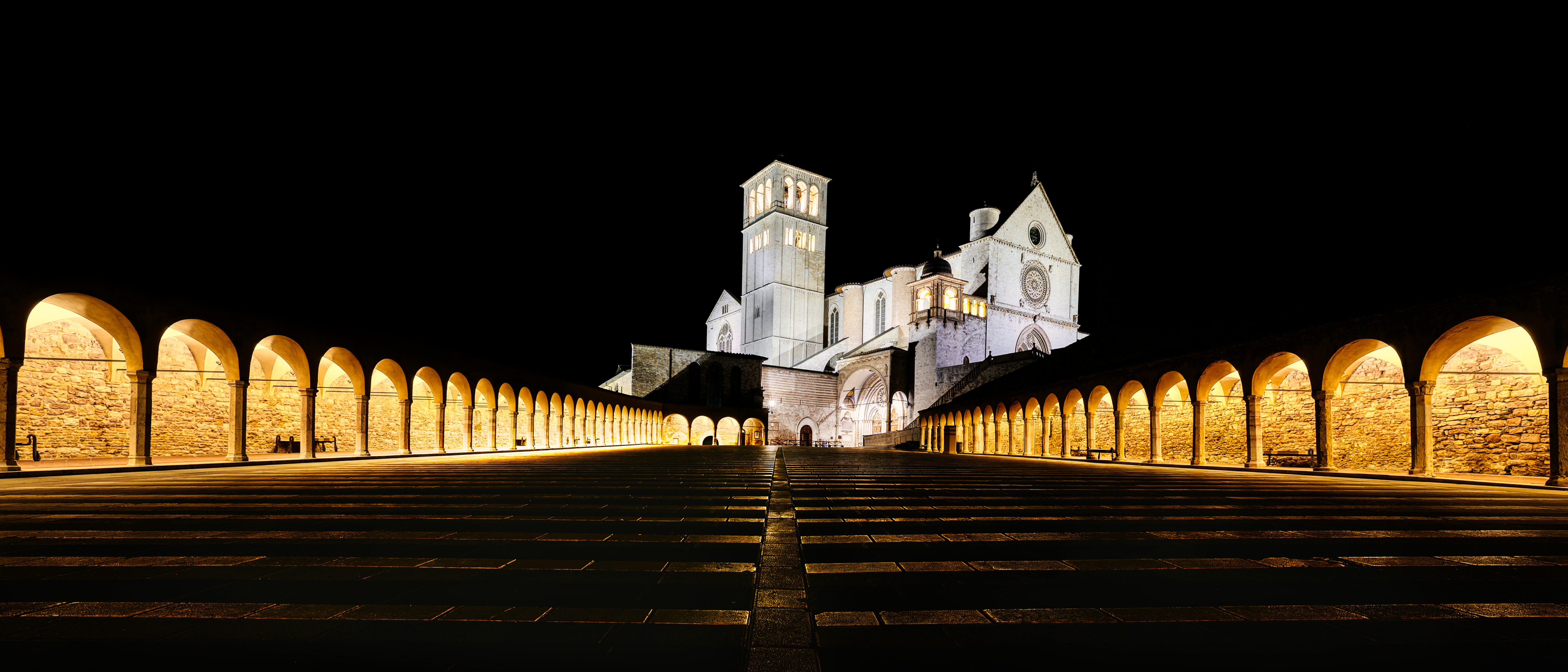 Basilica di San Francesco d'Assisi - Arcate di ZeroZeroPixel