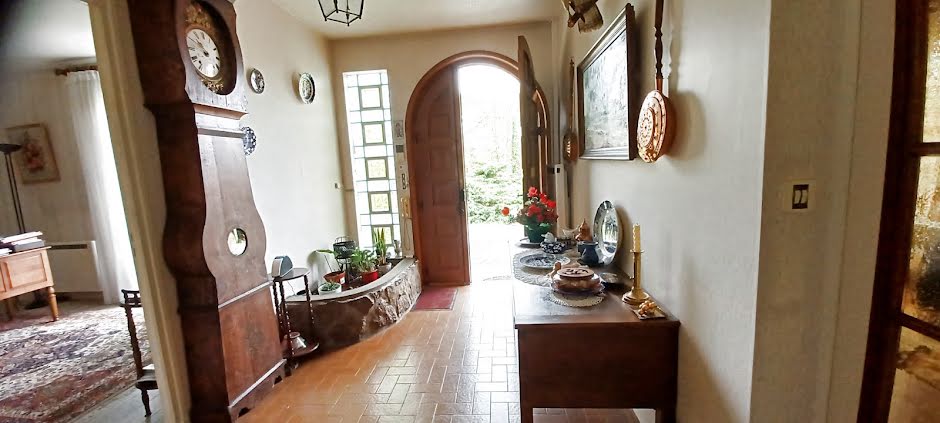 Vente villa 9 pièces 205 m² à Yzeure (03400), 519 000 €