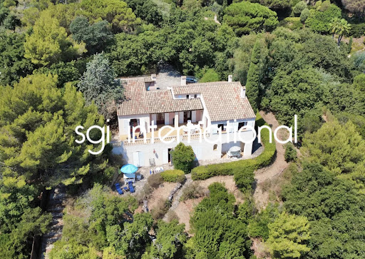 Villa en bord de mer avec jardin 2