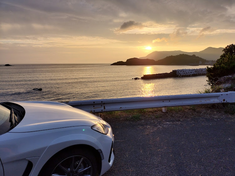 BRZの海沿いの風景・オーバフェンダー・エアロ・風景と愛車・TOM'Sに関するカスタム事例の投稿画像2枚目