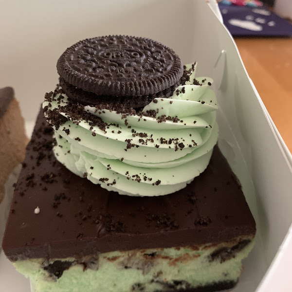 Gluten free mint oreo cheesecake! Soo good!