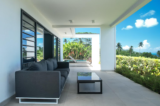 House with pool and terrace 4