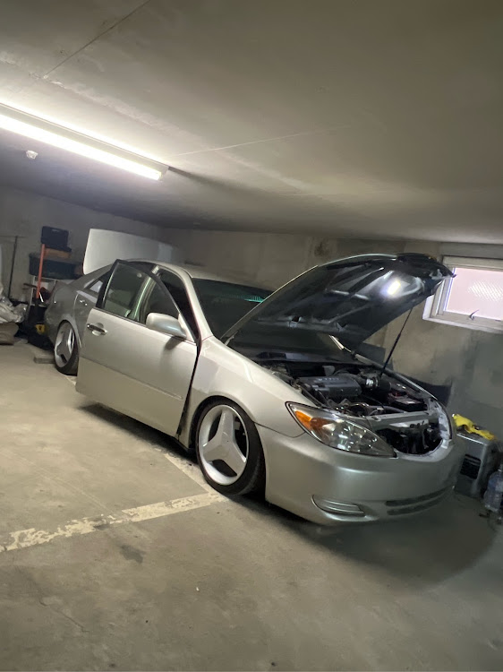 カムリの4月もよろしくお願い致します🌸・セルバッハ・スムージングDIY・仕事でも個人でも車触る仕事してます・ただのアース不良だったよチクショウに関するカスタム事例の投稿画像1枚目
