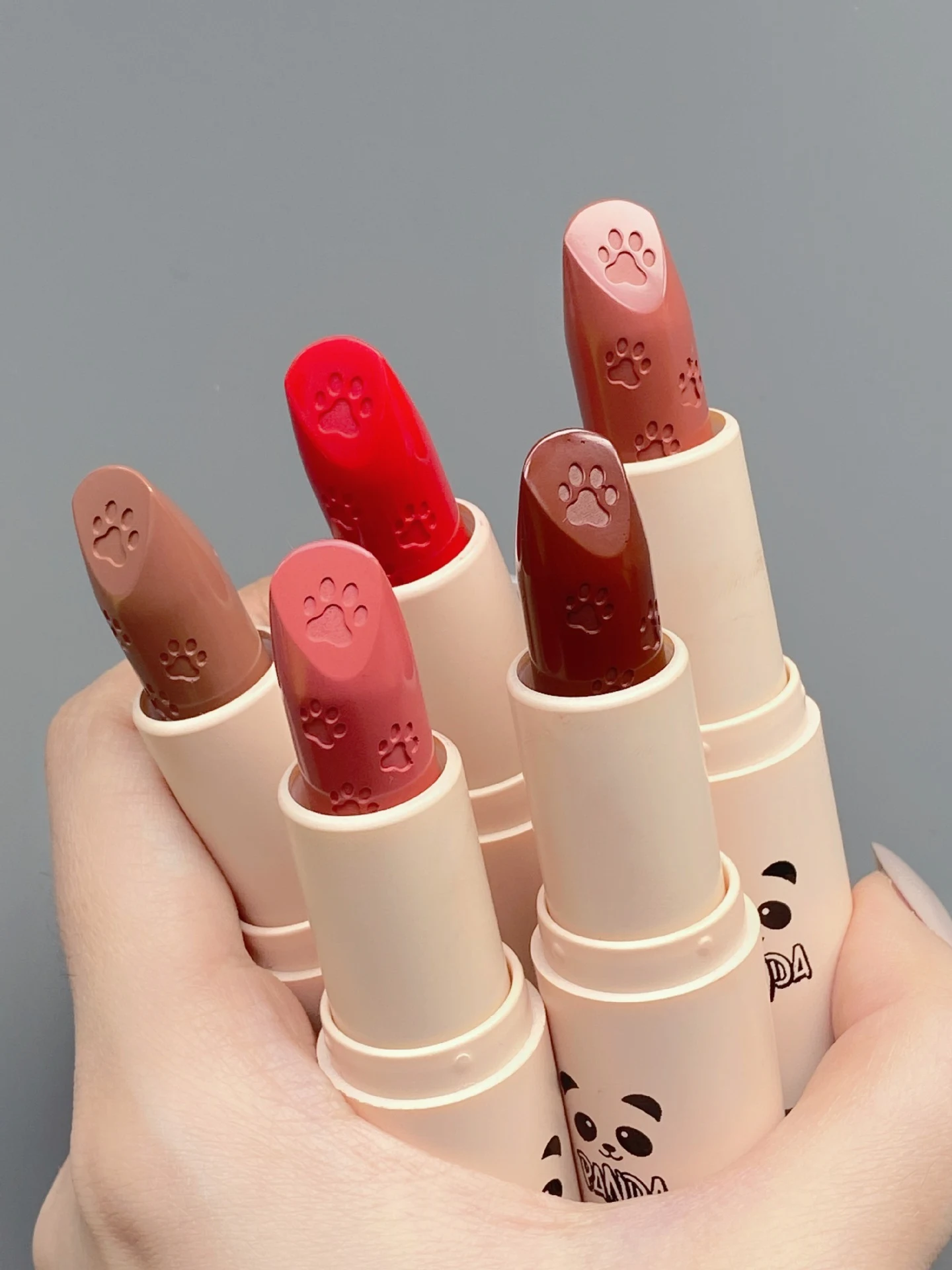 Title 5, Student Matte Velvet Lipstick in een kleine wit...