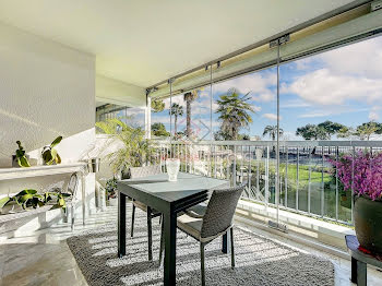 appartement à Cannes la bocca (06)