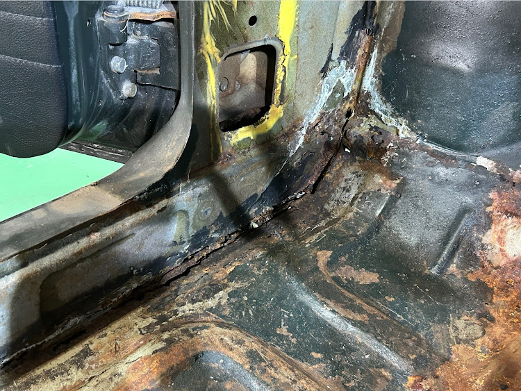 コペンのオッサンの独り言・繋ぎの案件・旧車専門再生屋・また次の案件です。・作業前検診は大事に関するカスタム事例の投稿画像15枚目