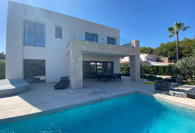 Property with pool 3