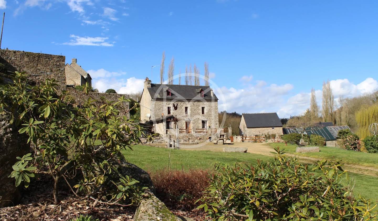 Mill Moncontour de bretagne