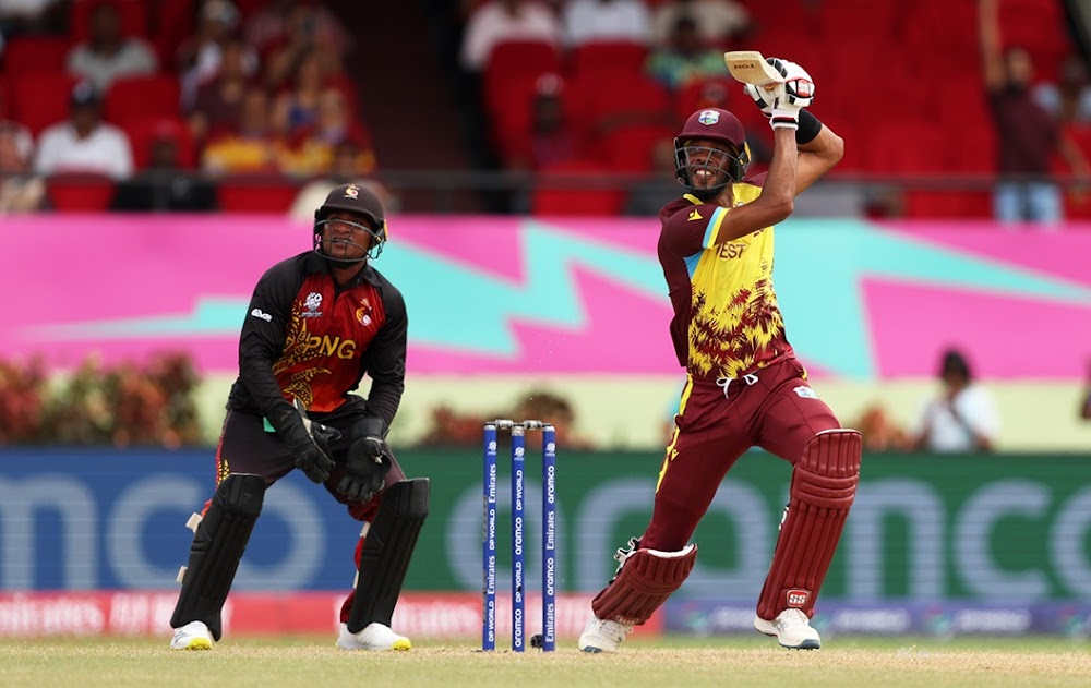 Les Windies se mobilisent pour remporter la victoire contre la Papouasie-Nouvelle-Guinée lors du match d’ouverture de la Coupe du monde