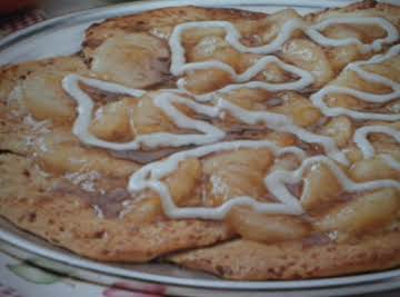 Cinnamon Apple Pizza