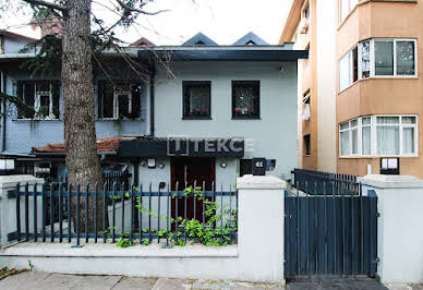 House with terrace 15