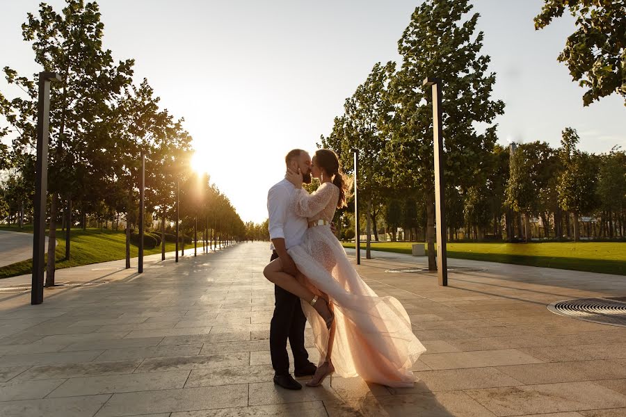 Fotografo di matrimoni Alla Shevchenko (deemvest). Foto del 23 settembre 2019