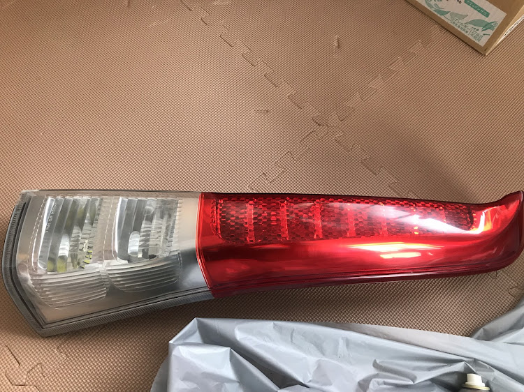ミラのフィルム剥がし・DIY・もう2度とやらない笑・自作LEDテール・適当作業に関するカスタム事例の投稿画像7枚目