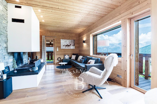 Chalet with panoramic view 1