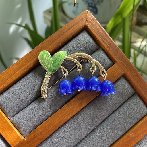 Title 10, Natural Golden Jade Glass Berry Lily Of The Val...