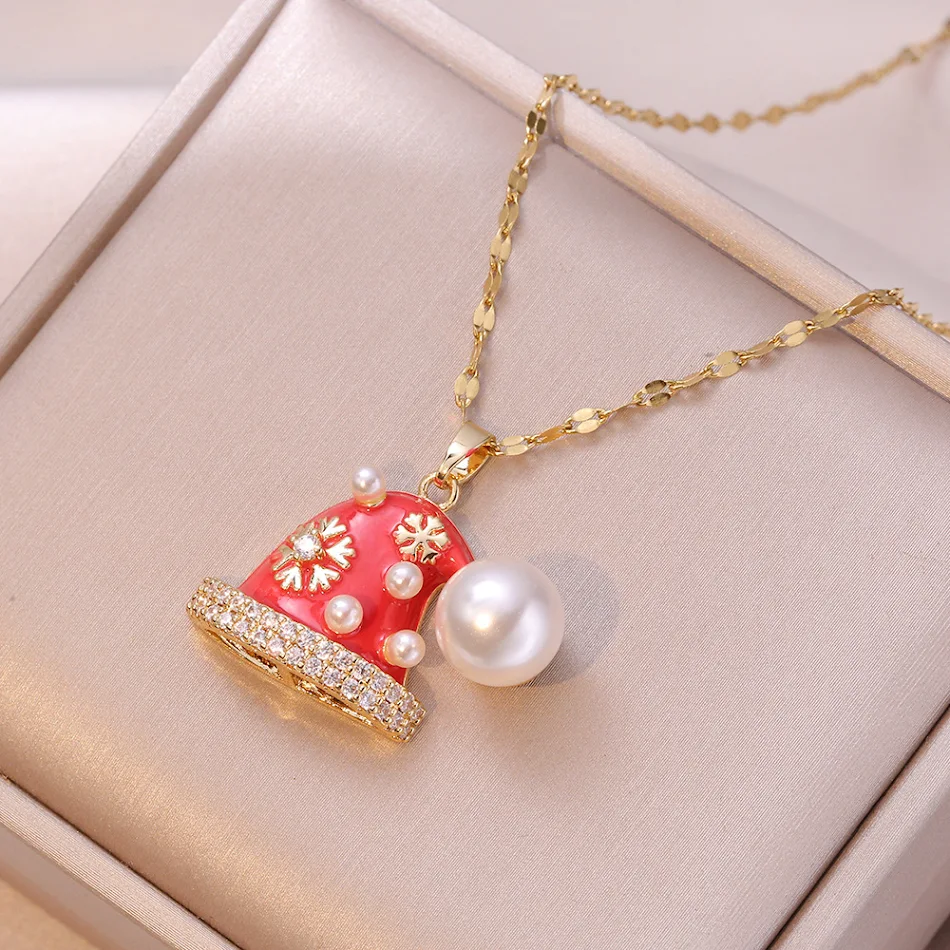 Collier de Noël en zircon pour femme, cadeau mignon de la veille de Noël. Un bijou adorable pour célébrer les fêtes de fin d'année avec élégance.