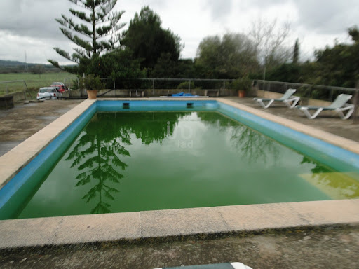 Maison avec piscine et jardin 5