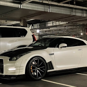 NISSAN GT-R R35