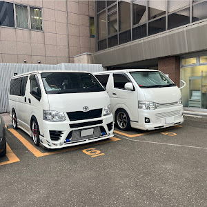 ハイエースバン TRH200V