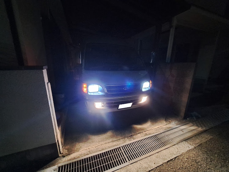 ハイエースワゴンの５MT/４WD/Turbo・タウンエース顔・売るのか売らないのか・自問自答・輸出仕様に関するカスタム事例の投稿画像9枚目
