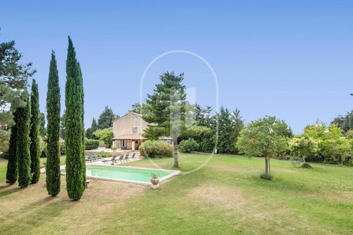 House with pool 1