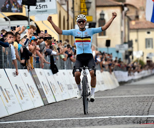 🎥 Bekijk nog eens hoe Gianni Vermeersch naar wereldtitel en Van der Poel naar podiumplek reed op WK gravel