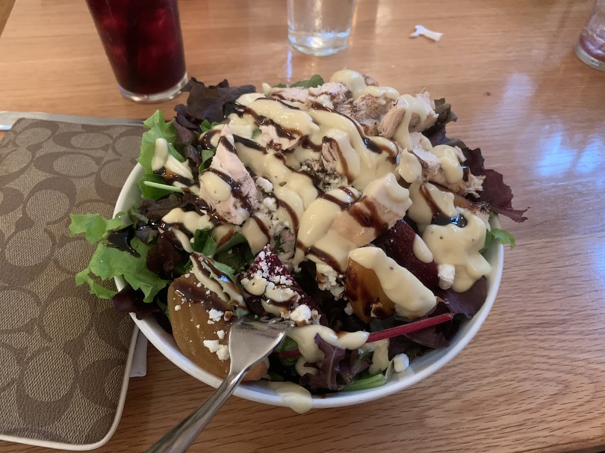 Yummy Beet Salad with Chicken!! Sooo good!