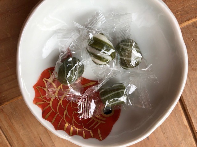 伊右衛門 で有名な福寿園の抹茶ミルク飴で贅沢なリラックスタイムを Trill トリル