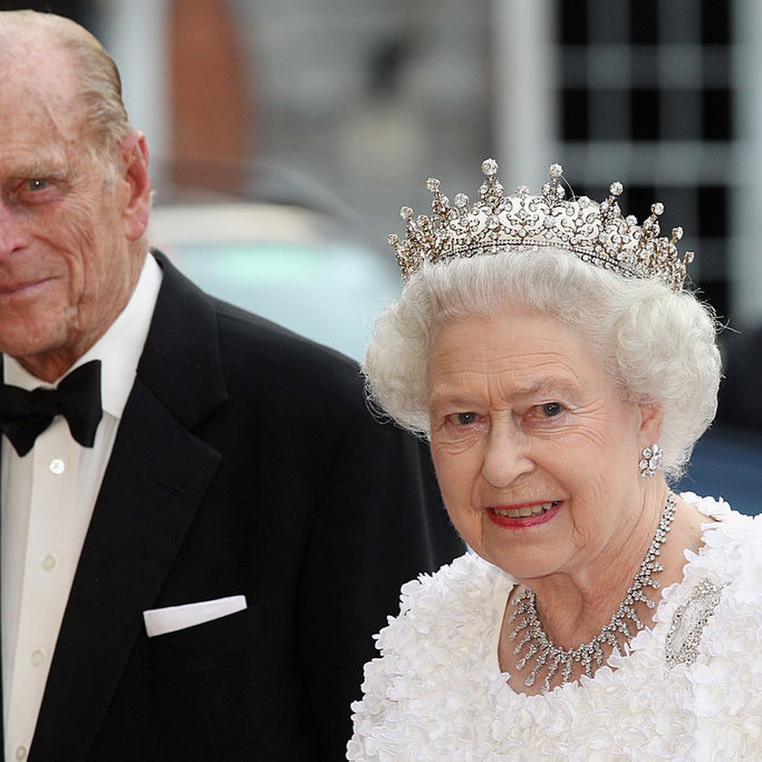 The Queen's Speech: Why Queen Elizabeth didn't wear her crown