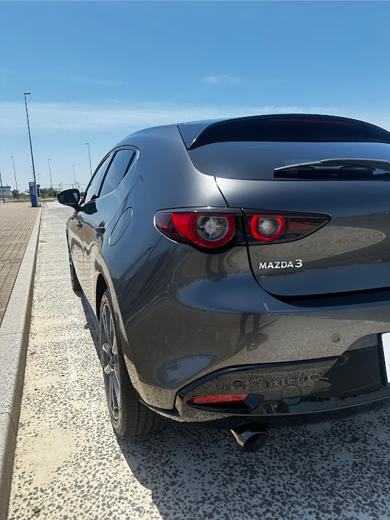 MAZDA3のテールランプのこだわり・丸目テールランプ・いつもいいねありがとうございます😊に関するカスタム事例の投稿画像1枚目