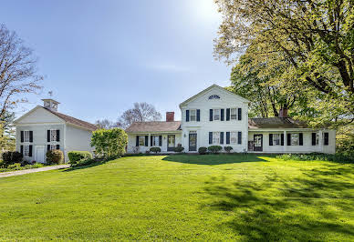 House with garden 8