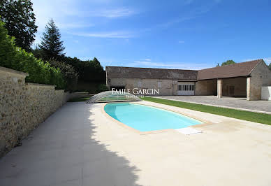 Property with pool 4