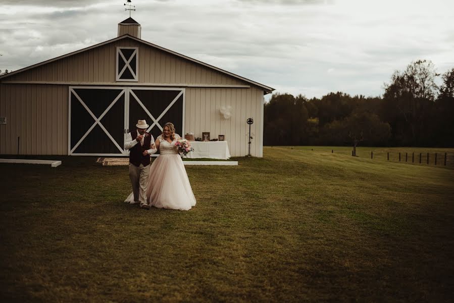 Wedding photographer Brittney Jenkins (brittneyjenkins). Photo of 13 December 2019