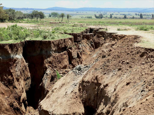 A deep chasm remains open in Mai-Mahiu days after it was cut off by suspected heavy downpour on April 1, 2018. /COLLINS LANGAT