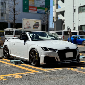 TT RS クーペ