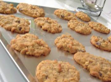 Peanut Butter Chocolate Oatmeal Cookies