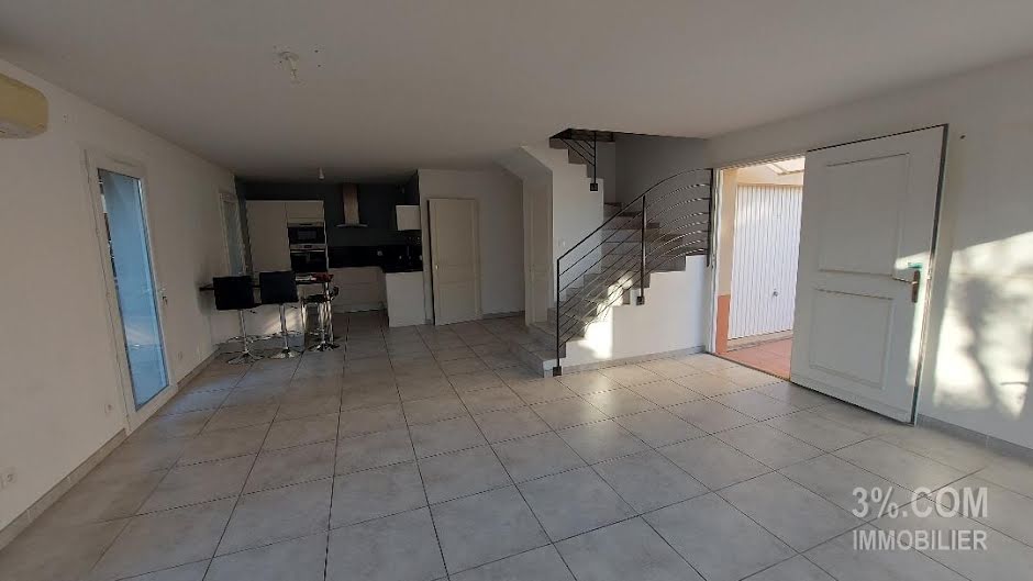 Location  maison 4 pièces 108.85 m² à Marseille 8ème (13008), 2 660 €