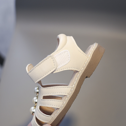 Title 11, Girls soft soled baby leather shoes for comfor...