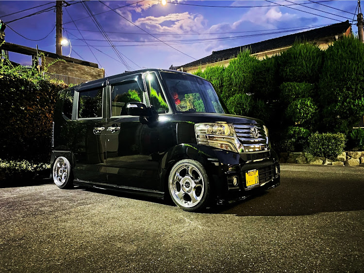 NボックスカスタムのKING OF K-CAR・シュティッヒ・プレシャス・生脚・本田技研工業に関するカスタム事例の投稿画像1枚目